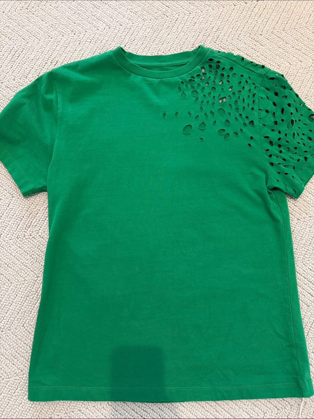 Women’s Green Short-Sleeve Tee with Laser-Cut Shoulder Detail